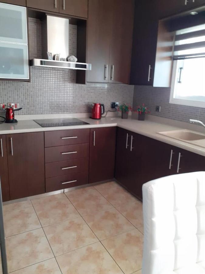 Nanas Vacation House Пафос Екстер'єр фото