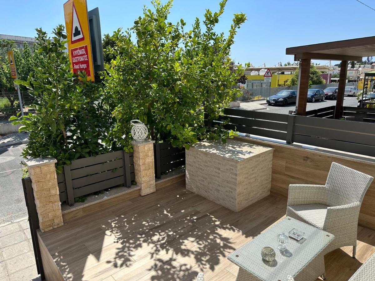 Nanas Vacation House Пафос Екстер'єр фото