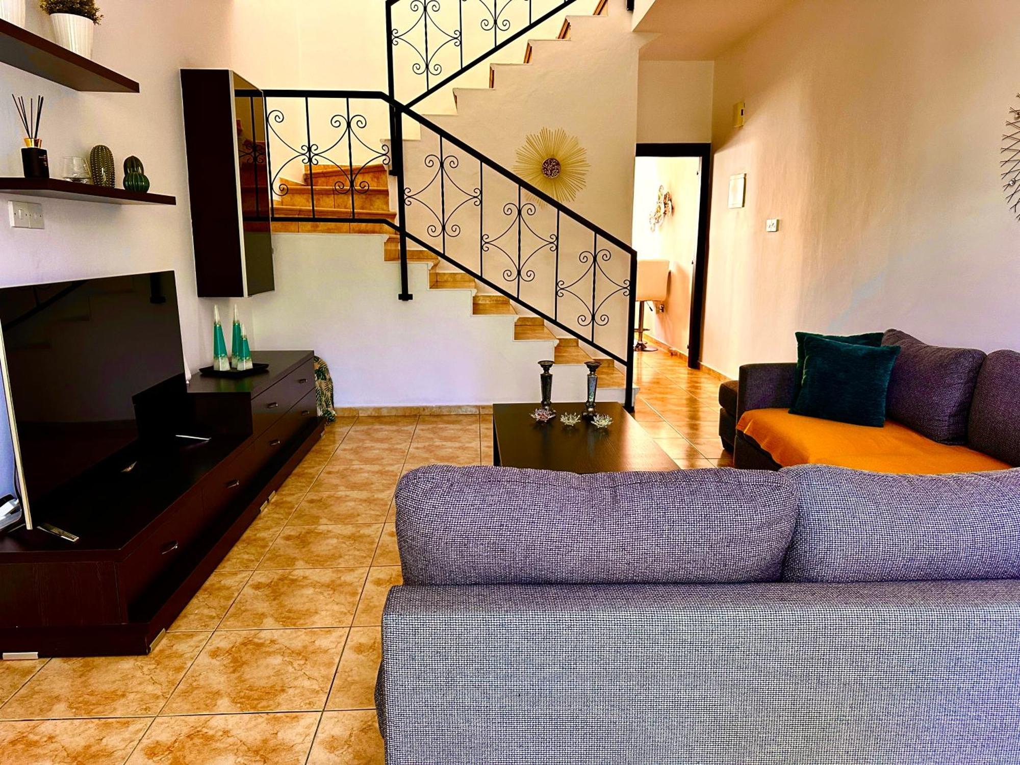 Nanas Vacation House Пафос Екстер'єр фото